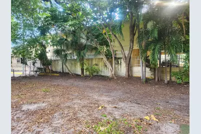 2470 NW 14th St, Miami, FL 33125 - Photo 3