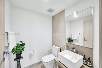 1000 Brickell Plz #4601, Miami, FL 33131 - Photo 25