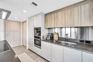 1000 Brickell Plaza, Miami, FL 33131 - Photo 19