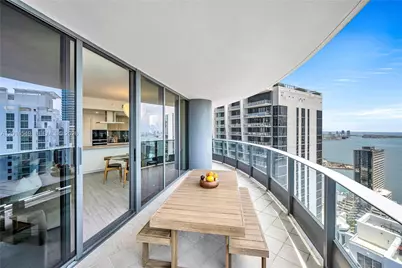 1000 Brickell Plz #4601, Miami, FL 33131 - Photo 11