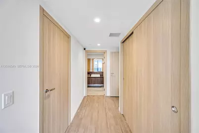 1000 Brickell Plz #4601, Miami, FL 33131 - Photo 33