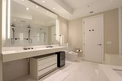 18555 Collins Ave #4605, Sunny Isles Beach, FL 33160 - Photo 21
