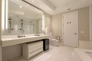 18555 Collins Ave, Sunny Isles Beach, FL 33160 - Photo 21