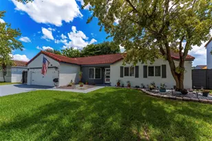 17601 SW 138th Ct, Miami, FL 33177 - Photo 1