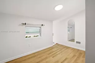 9425 Fontainebleau Blvd, Miami, FL 33172 - Photo 15