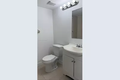 216 Lake Pointe Dr #223, Oakland Park, FL 33309 - Photo 9
