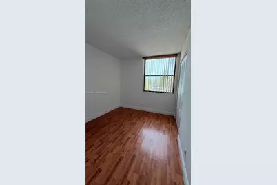 216 Lake Pointe Dr #223, Oakland Park, FL 33309 - Photo 11