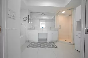 6301 Collins Ave, Miami Beach, FL 33141 - Photo 17