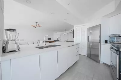 6301 Collins Ave #1102, Miami Beach, FL 33141 - Photo 11
