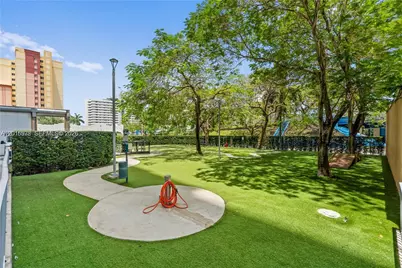 10 SW South River Dr #1504, Miami, FL 33130 - Photo 23