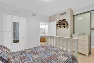 6000 Collins Ave, Miami Beach, FL 33140 - Photo 13
