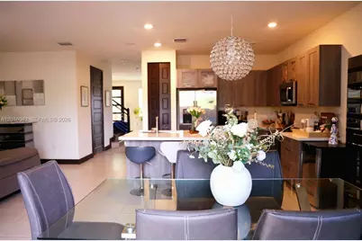 16012 NW 91st Ct, Miami Lakes, FL 33018 - Photo 3