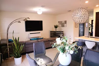 16012 NW 91st Ct, Miami Lakes, FL 33018 - Photo 5