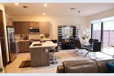 16012 NW 91st Ct, Miami Lakes, FL 33018 - Photo 3