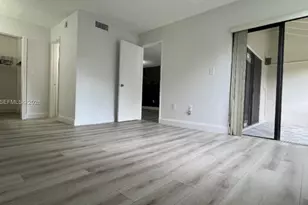 8885 Fontainebleau Blvd, Miami, FL 33172 - Photo 17