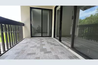 8885 Fontainebleau Blvd #205, Miami, FL 33172 - Photo 5