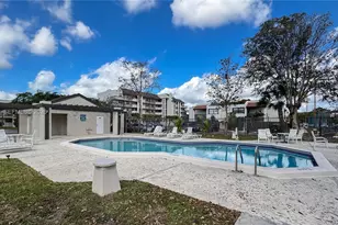 8885 Fontainebleau Blvd, Miami, FL 33172 - Photo 29