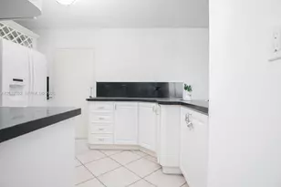 5555 Collins Ave, Miami Beach, FL 33140 - Photo 17