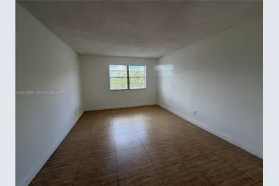 13685 NE 10th Ave #304, North Miami, FL 33161 - Photo 9