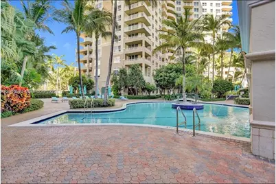 19501 W Country Club Dr #510, Aventura, FL 33180 - Photo 17