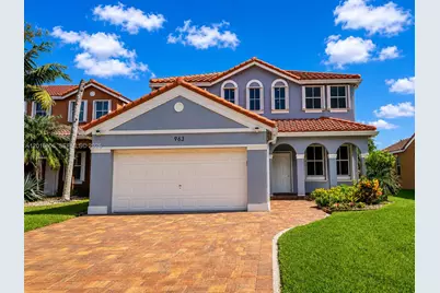 963 Falling Water Rd, Weston, FL 33326 - Photo 1