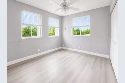 963 Falling Water Rd, Weston, FL 33326 - Photo 15