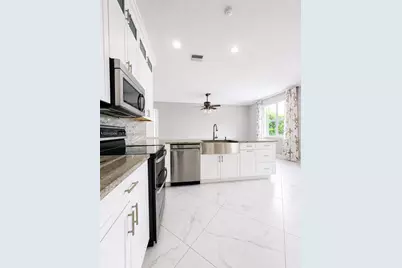 963 Falling Water Rd, Weston, FL 33326 - Photo 3