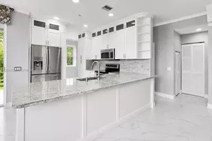 963 Falling Water Rd, Weston, FL 33326 - Photo 3