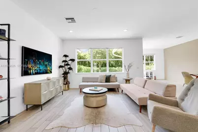 4774 Eucalyptus Dr, Hollywood, FL 33021 - Photo 5