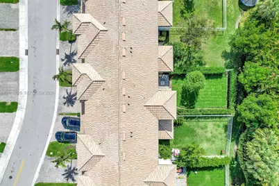 4774 Eucalyptus Dr, Hollywood, FL 33021 - Photo 15