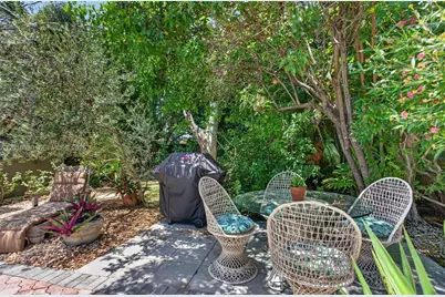 3781 NE 13th Ave, Oakland Park, FL 33334 - Photo 25