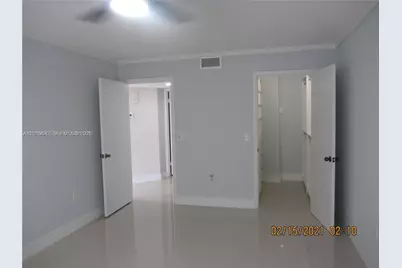 8343 Lake Dr #506, Doral, FL 33166 - Photo 11