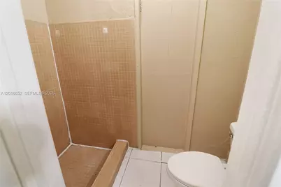 2001 NE 1st Ave #1, Pompano Beach, FL 33060 - Photo 19