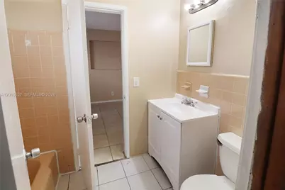 2001 NE 1st Ave #1, Pompano Beach, FL 33060 - Photo 7