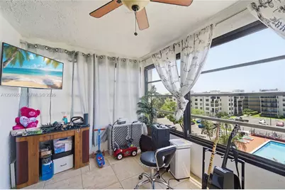 6195 Rock Island Rd #511, Tamarac, FL 33319 - Photo 23