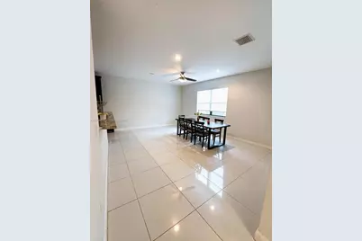 9845 NW 86th Ter, Doral, FL 33178 - Photo 11