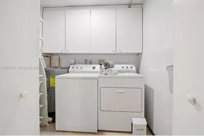 20021 NE 25th Ave, Miami, FL 33180 - Photo 31