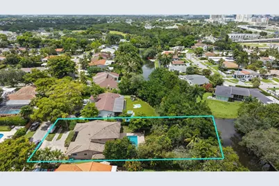 20021 NE 25th Ave, Miami, FL 33180 - Photo 33
