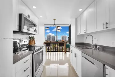 1000 W Island Blvd #2508, Aventura, FL 33160 - Photo 31