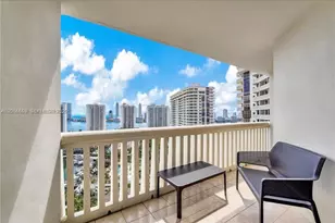 1000 W Island Blvd, Aventura, FL 33160 - Photo 29