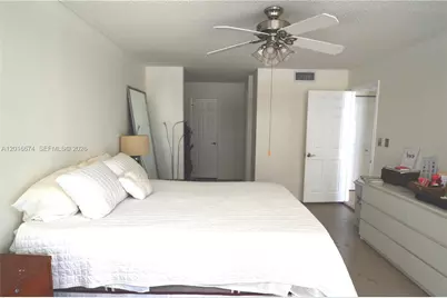 2780 NE 183rd St #PH04, Aventura, FL 33160 - Photo 17