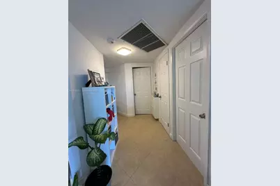 8290 Lake Dr #325, Doral, FL 33166 - Photo 7