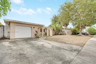 9330 SW 165th St, Palmetto Bay, FL 33157 - Photo 17
