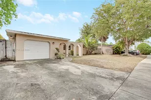9330 SW 165th St, Palmetto Bay, FL 33157 - Photo 17