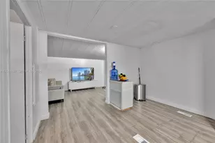 2148 SW 52nd St, Dania Beach, FL 33312 - Photo 9