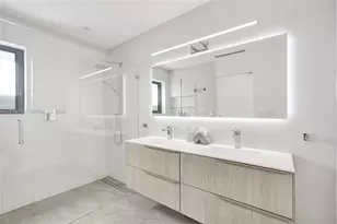 19694 NE 24th Ave, Miami, FL 33180 - Photo 27