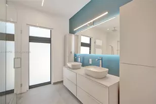 19694 NE 24th Ave, Miami, FL 33180 - Photo 21