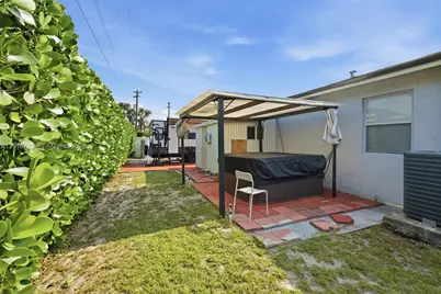 3177 NW 75th Way, Hollywood, FL 33024 - Photo 29