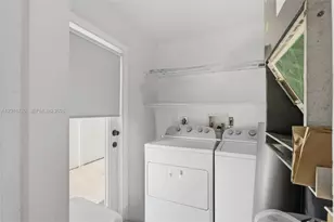 3177 NW 75th Way, Hollywood, FL 33024 - Photo 11