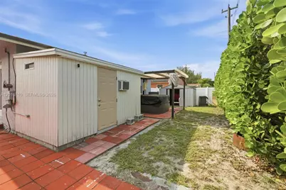 3177 NW 75th Way, Hollywood, FL 33024 - Photo 27